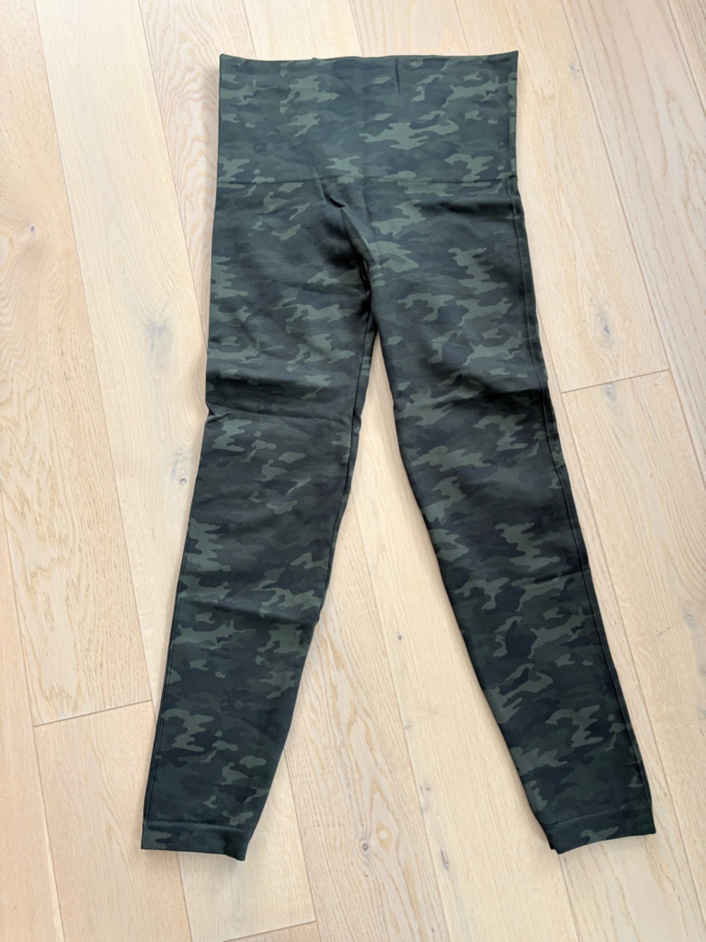 Spanx brand camo leggings size XL